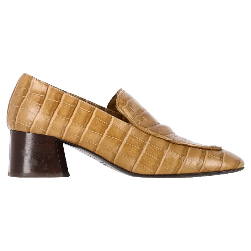 Totême Crocodile-Embossed Loafer Pumps in Brown Cowhide Leather